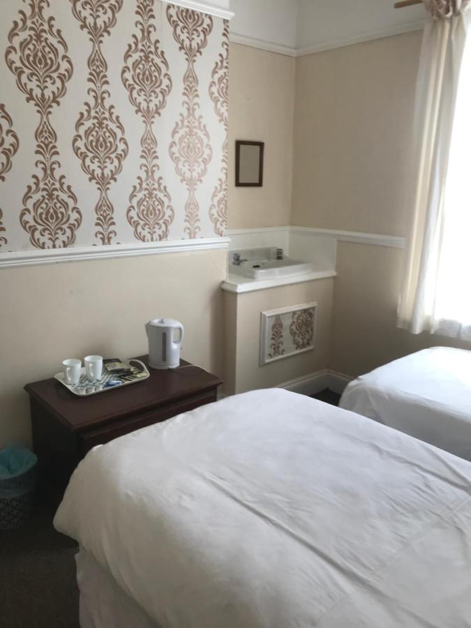 Bensons Guesthouse Southend-on-Sea Bagian luar foto
