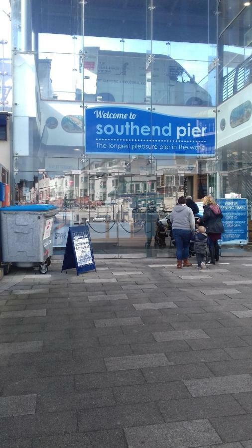Bensons Guesthouse Southend-on-Sea Bagian luar foto
