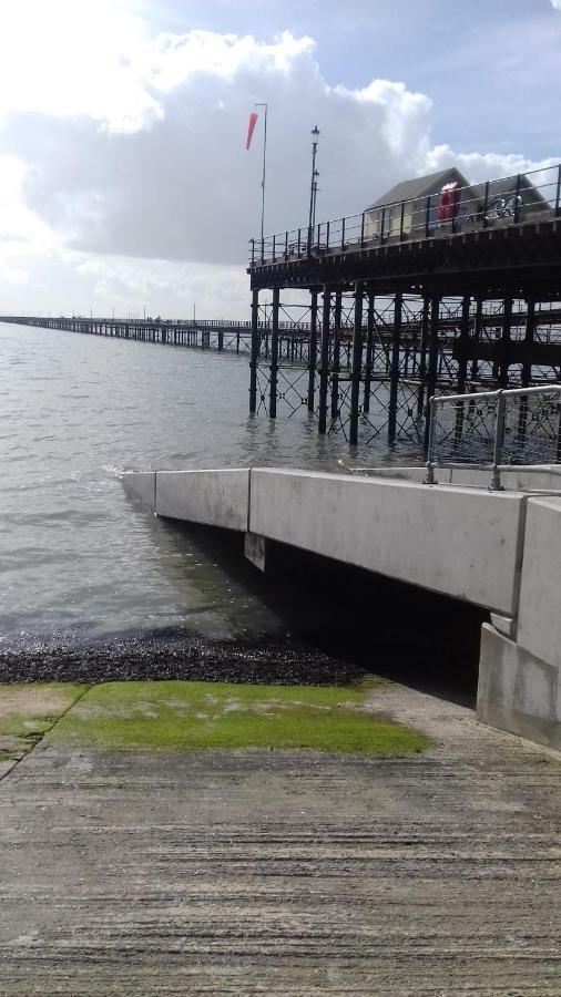 Bensons Guesthouse Southend-on-Sea Bagian luar foto